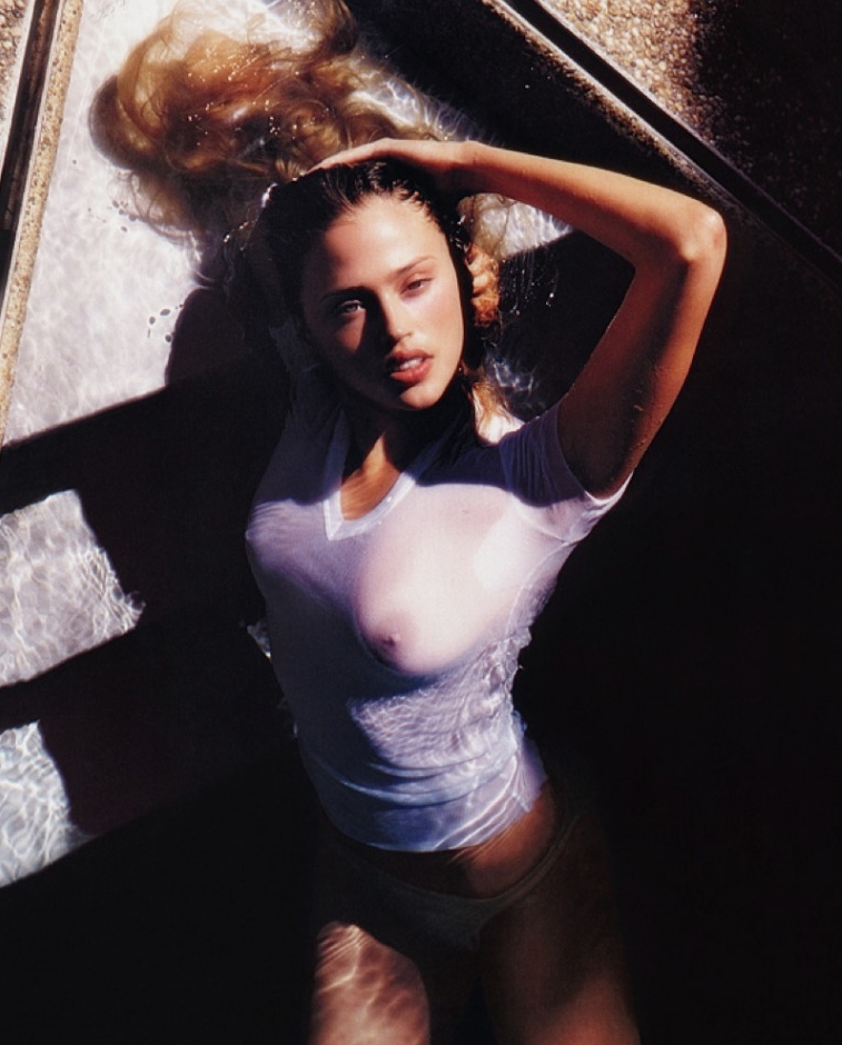 artistic images of big beautiful women in bondage estella warren boob